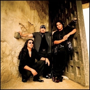 Los Lonely Boys - Staying With Me