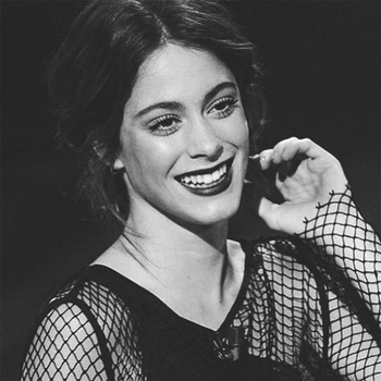 Martina Stoessel and - Libre Soy (Frozen 2013)