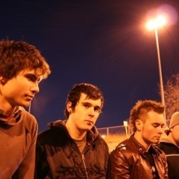 Manic Drive - Closer