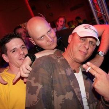 Артист Master Blaster