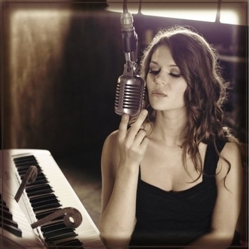 Mimi Page - Gravity (Omega Remix)