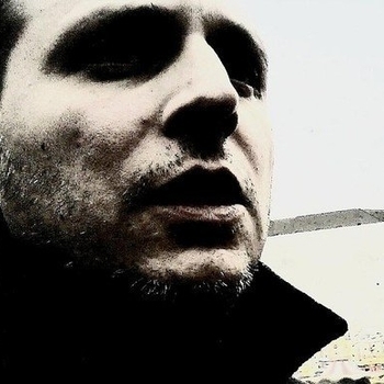 Monodeluxe - Keep On Rocking