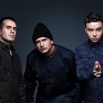 Movimiento Original feat Portavoz, Bubaseta - Raperzonas (Sencillos 2015)