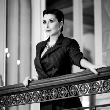 Nilüfer - Dunya Donuyor (Саундтрек из фильма "Ретро кассета / Karisik Kaset")