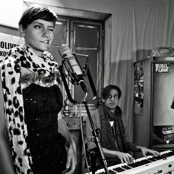 Oliver Koletzki and Fran - <3 (Lovestoned 2010)