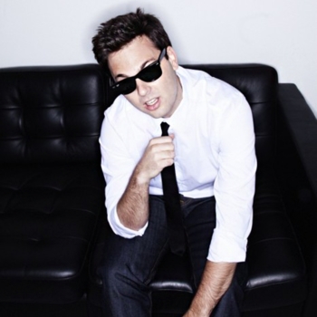 Outasight - Shine (Featuring Chiddy Bang) (музыка из фильма  "Сестры / Sisters")