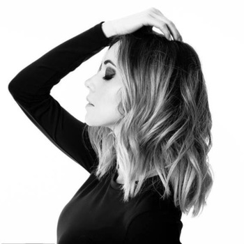 Ruelle - White Christmas (2023)