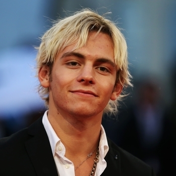 Ross Lynch and Cast of Chilling Adventures of Sabrina, Jaz Sinclair - My Sharona (Chilling Adventures of Sabrina: Pt. 3. 2020)