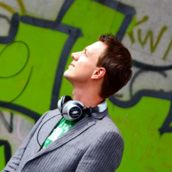 Ralphie B - Quantum Shift (UpOnly 606) (Mix Cut)