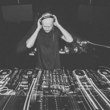 Baeka - Right At It (Michel Cleis Deeper Remix)