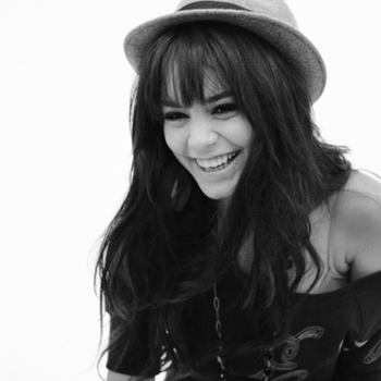 Vanessa Hudgens - Last Night (Identified 2008)