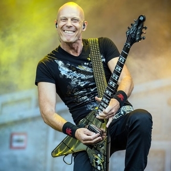 Артист Wolf Hoffmann (Вольф Хоффманн)