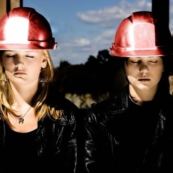 Артист West End Girls