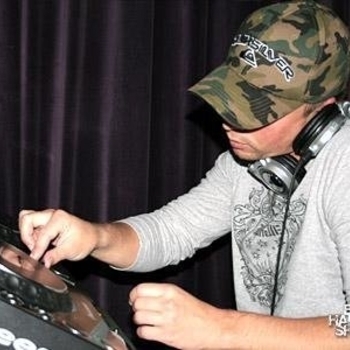 Weapon X - Coke Sniffer (Synapse Remix)