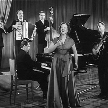 Нина Дорда - Озорница (Lazarella)