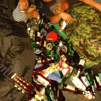 Поцелуй Бомжа - Акустическая левитация габбро-диабаза (Snuff Box Theme Cover)