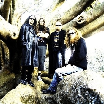 8 Foot Sativa - Chelsea Smile