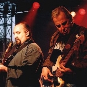 Blues Mobile Band - She's Gone (Out In The Blue 1995)