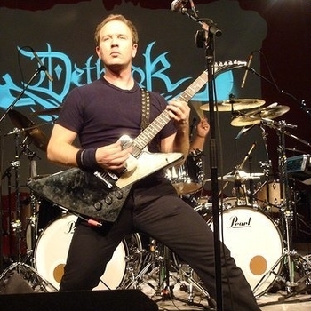 Артист Brendon Small