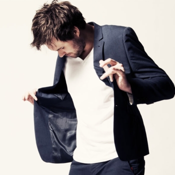 Bo Saris - She's On Fire