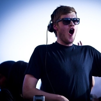 Bart B More & Drop The Lime - The Bass [NIGHTCLUB] (музыка из игры Max Payne 3 (Unofficial Soundtrack) VA 2012)