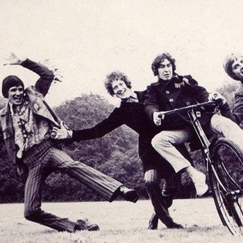 Blossom Toes - Love Is (Live)