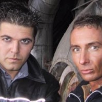 Beam Vs. Cyrus - U Can't Touch This