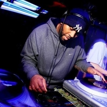 Backyard Dog - Baddest Ruffest (Radio Version) (Мелодия из фильма "Али Джи в парламенте / Ali G Indahouse")