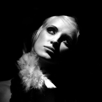 Britta Arnold & Under & Britta Unders - Natural Striptease (Мелодия из сериала Восьмое чувство / Sense 8") (Сезон 2) (Серия 1)