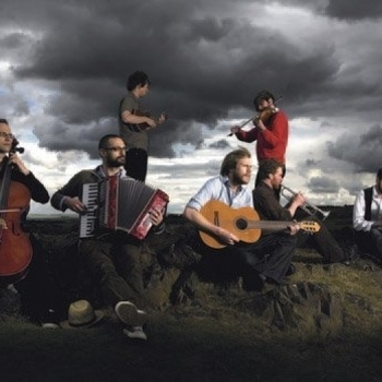 Артист Broken Records