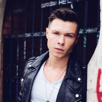 B-Case - Hungry Heart