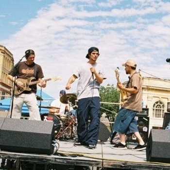 Borialis and Rick Dahrouge - Y.O.Y. (OST из "Исчезающий / Disappearing Acts")