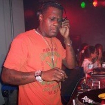 Badman - War In '94 (Tango Remix).Mp3