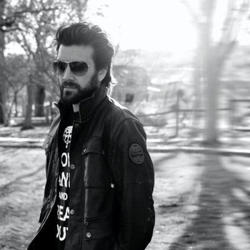 Bob Schneider - Love is Everywhere (Песня из фильма "Всё о Стиве / All About Steve")