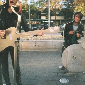 Артист Bombay Show Pig