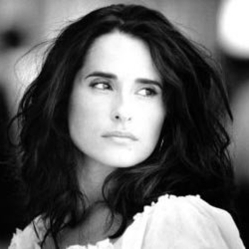 Артист Cristina Branco