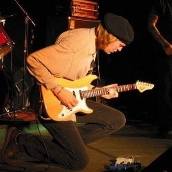 Craig Erickson - Midnight Mojo (OST из "Засланец из космоса / Resident Alien") (Сезон 1)