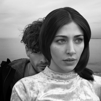 Chairlift / Violens - Never Let You Go SGIN