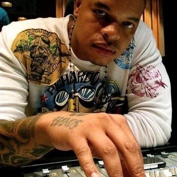 Curtis Young - Moving Forward (Original Mix)