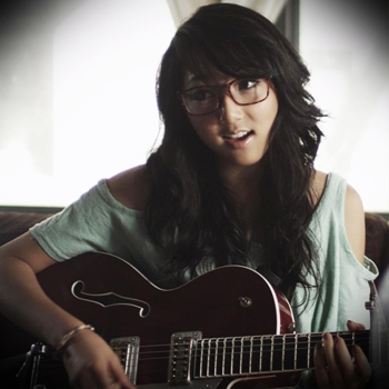 Clara C - Offbeat  Clara