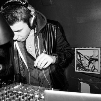 Bass Machines - Vader ft Dante Leon by Charlie Darker (Bass Machines Remix)