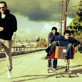 Crash Kings - Its Only Wednesday (Мелодия из фильма "Добро пожаловать в Зомбилэнд / Zombieland")