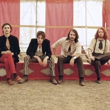 Carney - Love Me Chase Me (Acoustic)