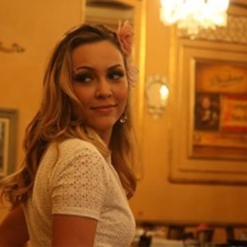 Carolina Soares - Paranauê Hip-Hop - Remix