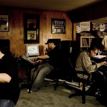 Collective Efforts - Playin' With Fire (f. Gripplyaz)