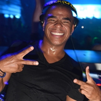 Erick Morillo - I Like To Move It