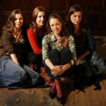 Артист Emily Barker & The Red Clay Halo