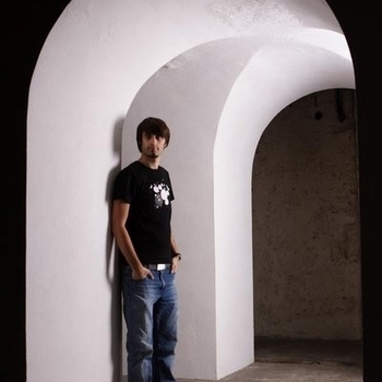 Enea - Levitation (feat Mika Doo)