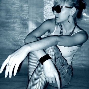 Elenika - I kill you with a smile