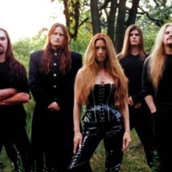 Em Sinfonia - For crimson lust